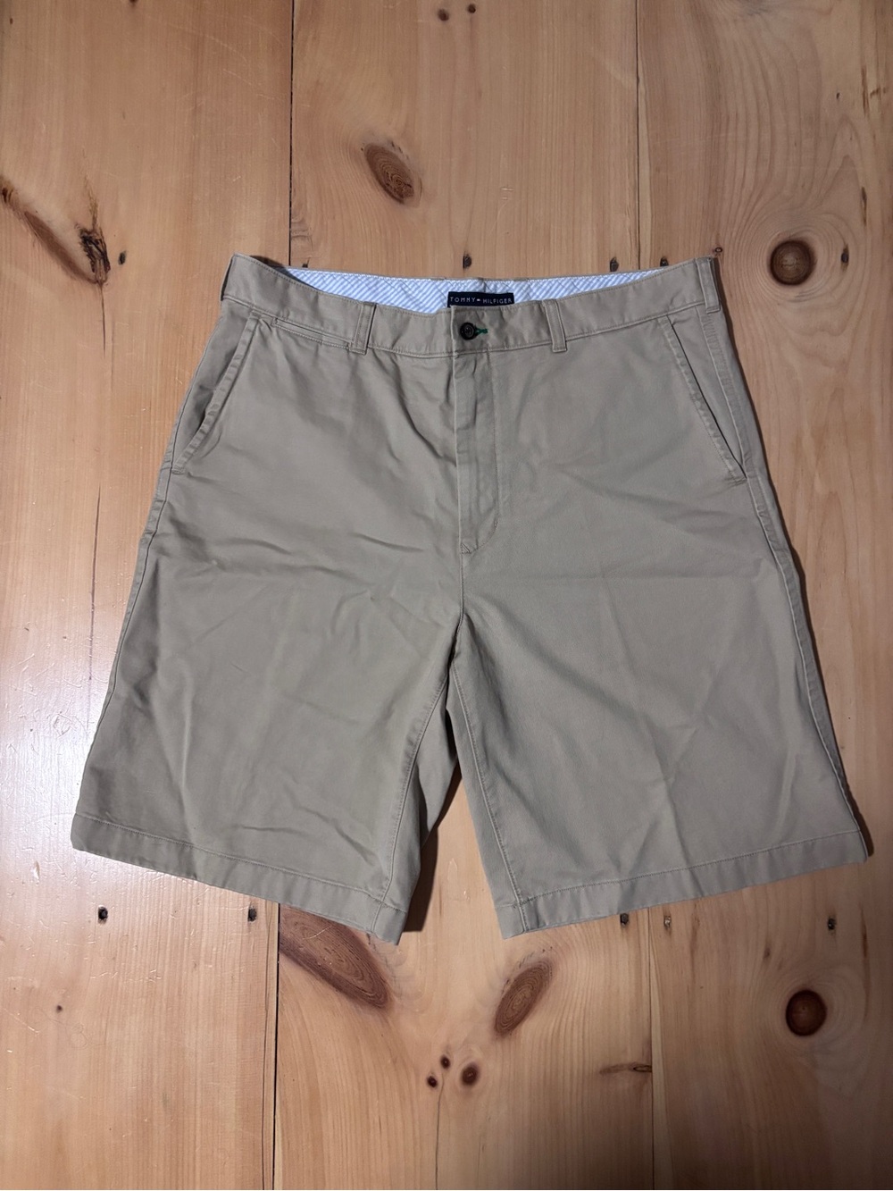 Tommy Hilfiger Men’s Khaki Flat-Front Shorts